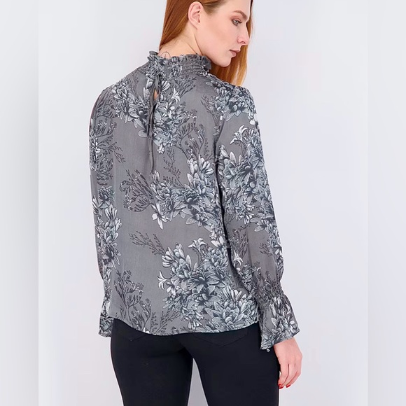VINCE CAMUTO Mock Neck Grey Floral Print Long Sleeves Pullover Blouse Size M - Picture 2 of 15